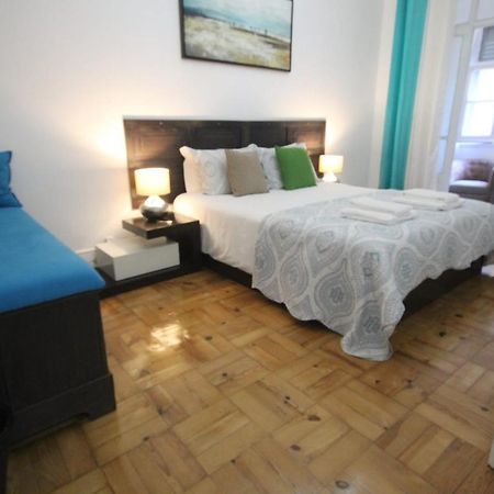 Ocean M1 R4 - Large Double Room With Shared Bathroom In City Center Lisboa Kültér fotó