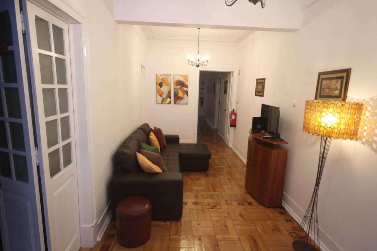 Ocean M1 R4 - Large Double Room With Shared Bathroom In City Center Lisboa Kültér fotó