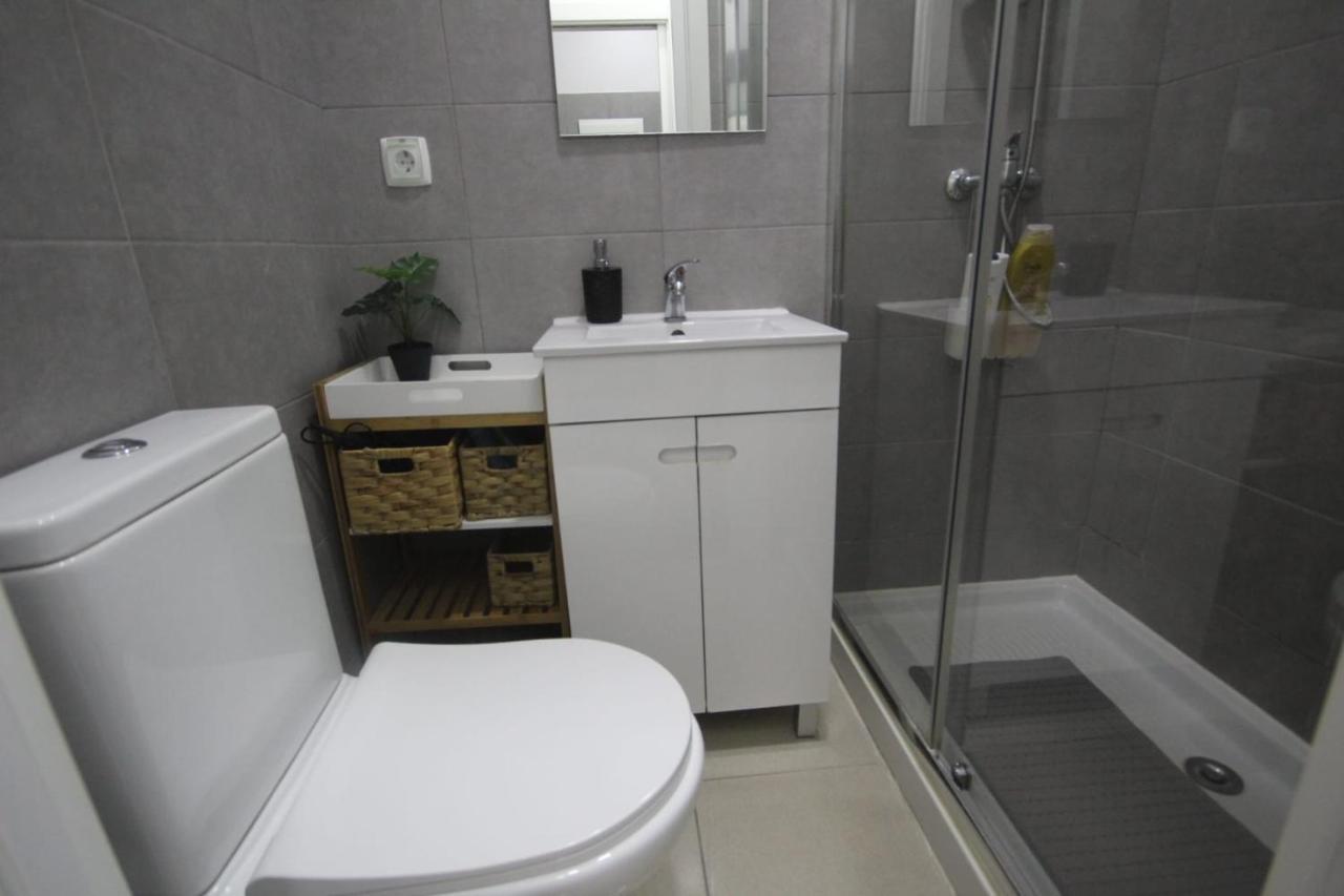 Ocean M1 R4 - Large Double Room With Shared Bathroom In City Center Lisboa Kültér fotó